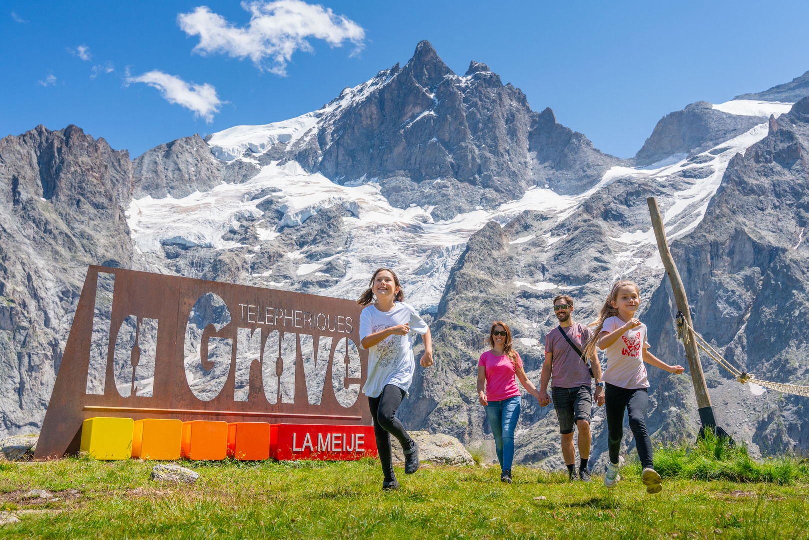 Aire de jeu de 2400 m