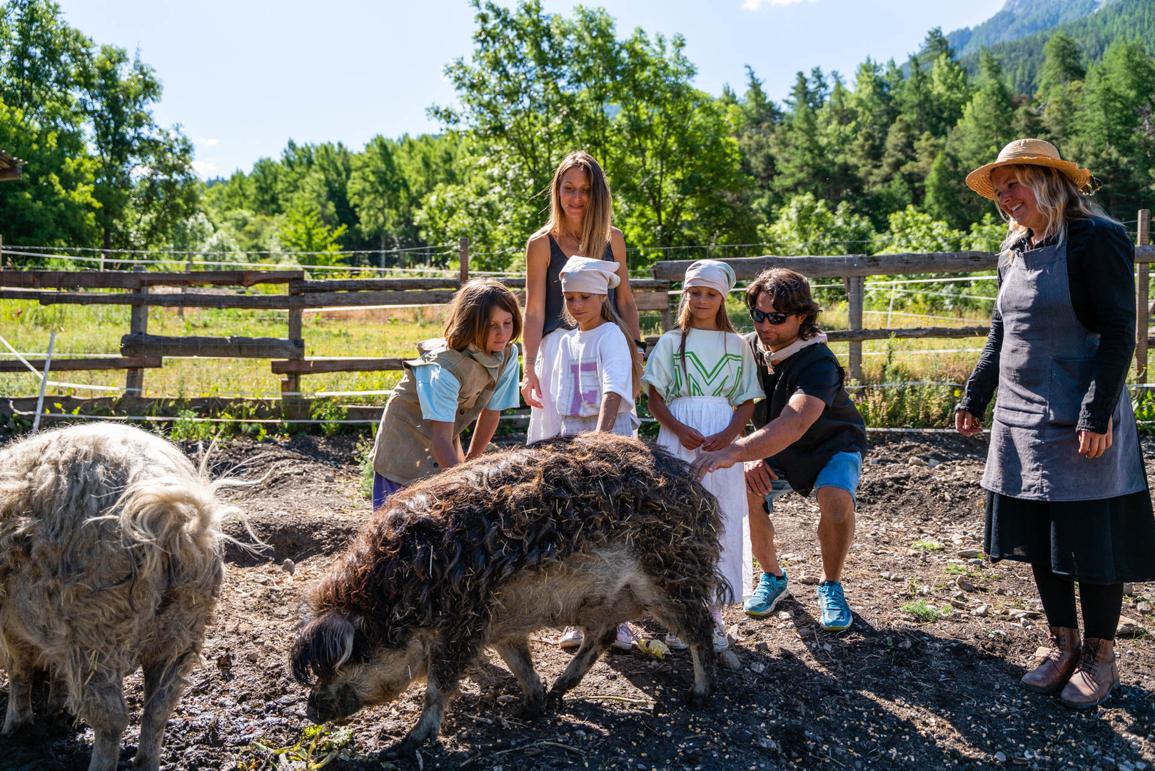 La Petite Ferme des Regains - Ferme pédagogique & Traditions alpines